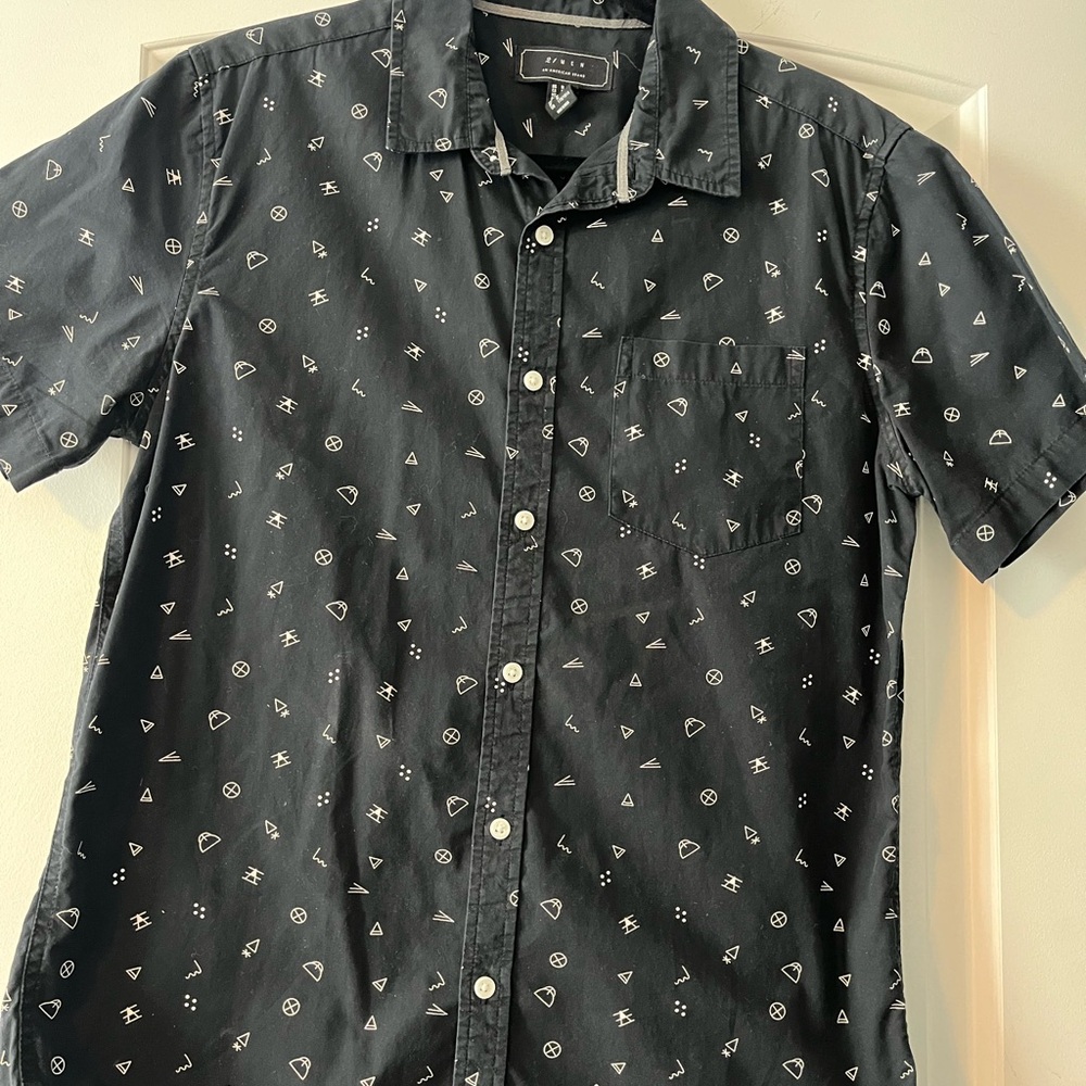 21men Black Shirt with White Geometric Design